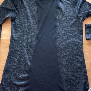 NIKE LONG SLEEVE TOP
